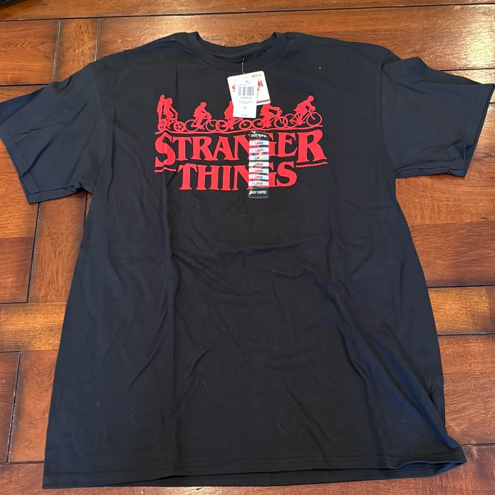Stranger Things L tshirt